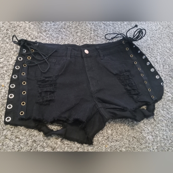 J7 Distressed Side Cutout Shorts